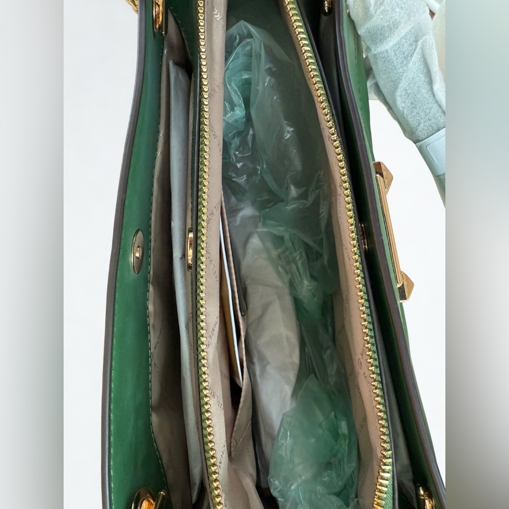 MICHAEL KORS Whitney Medium Chain Shoulder Tote in Fern Green NWT & Dust Bag - Picture 10 of 12
